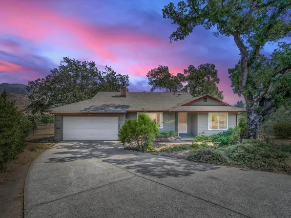 6469 Meadowridge Dr, Santa Rosa, CA 95409