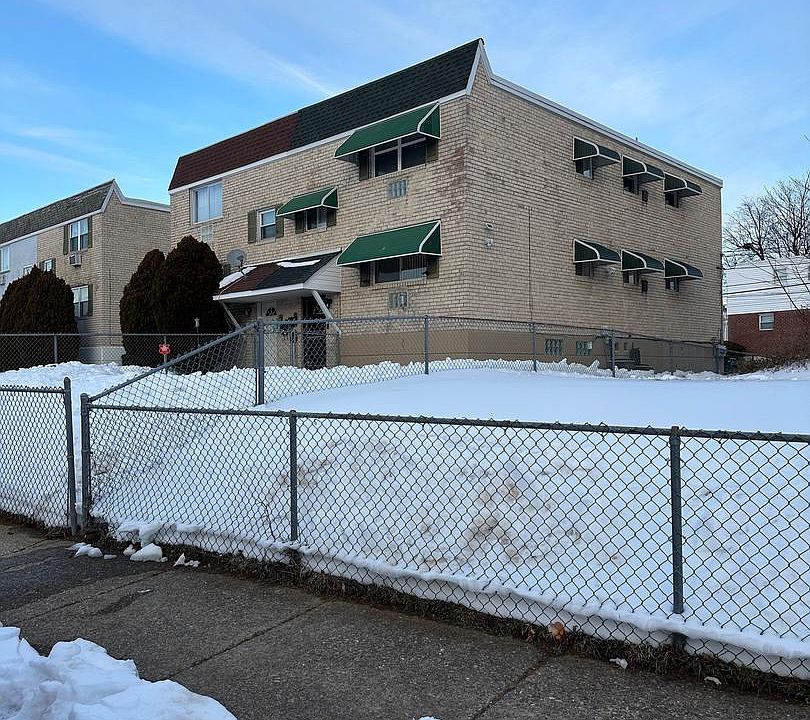 1st image of 9405 Kirkwood Rd