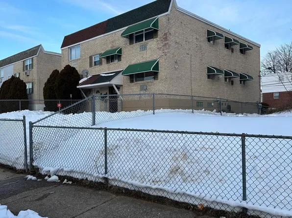 9405 Kirkwood Rd, Philadelphia, PA 19114