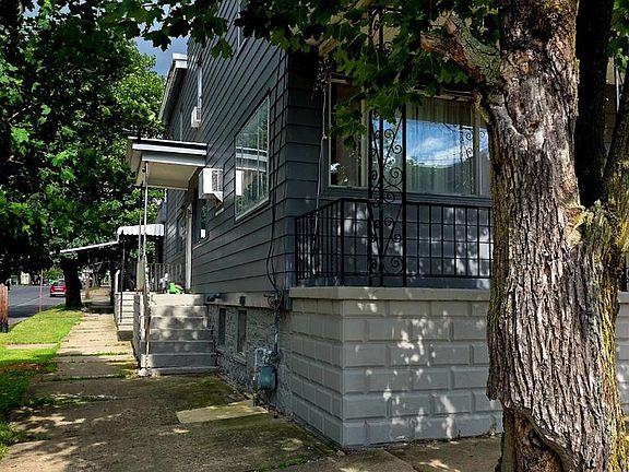 5th image of 301 S Maple St