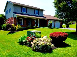 3373 Carnoustie Dr, Chambersburg, PA
