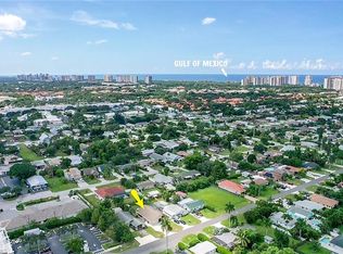 858 95th Ave N, Naples, FL 34108