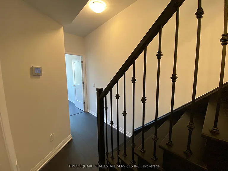 1050 Portage Pkwy #Townhouse 32 — Photo 14