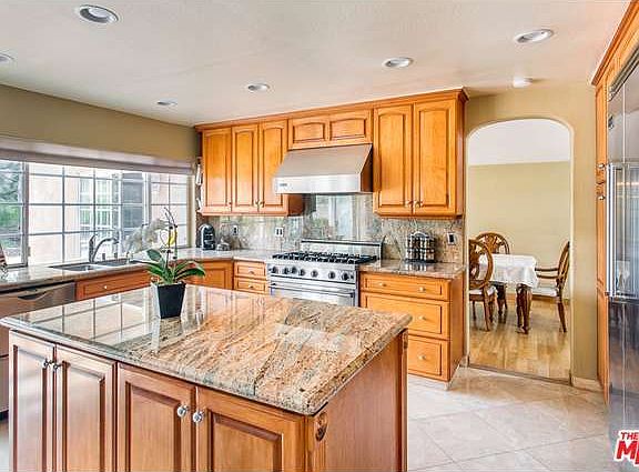 4th image of 3148 W Sierra Dr