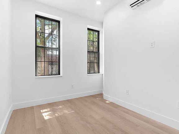 5th image of 403 Linden St APT 1