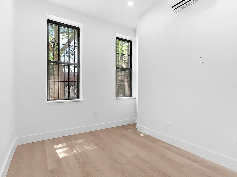 403 Linden St #1 — Photo 6