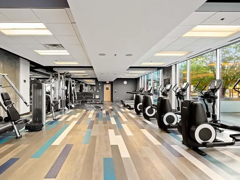 400 W Peachtree St NW #35000 — Photo 18