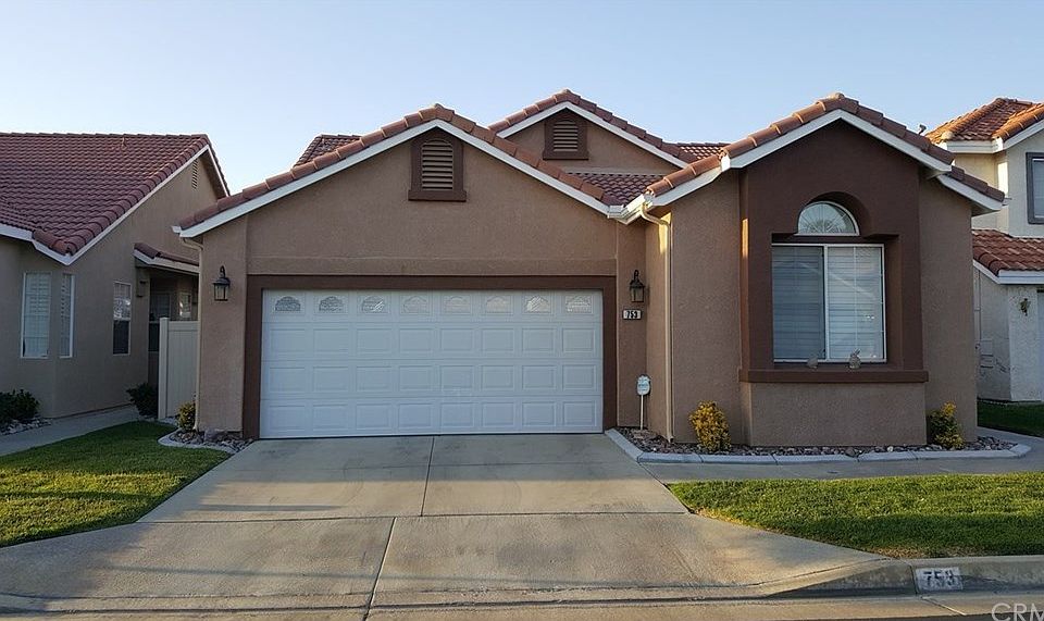 1st image of 753 Zaphiro Ct