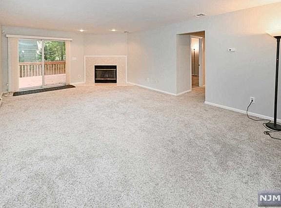 5th image of 66 Riverdale St