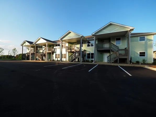 CATM 61, 61 Charleston Ct #2B-2Ba-1024Sqft, Hendersonville, NC 28792