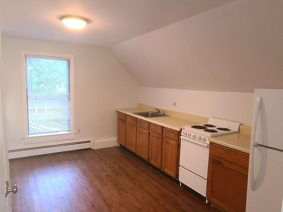 Entrance to kitchen from bedroom/living room area