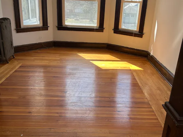 104-106 Madison St #2, Chicopee, MA 01020