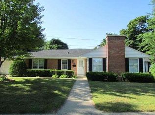 515 Hillcrest Dr, Fort Atkinson, WI 53538