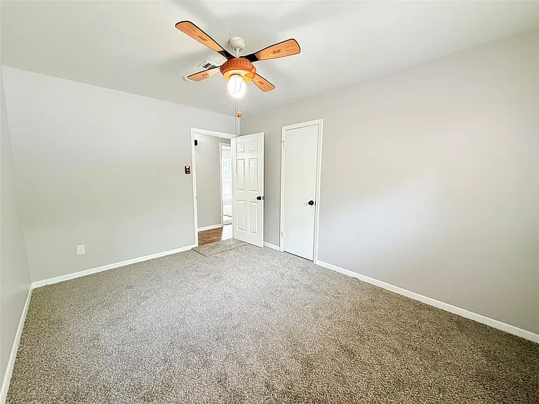 20729 Canterbury Rd — Photo 18
