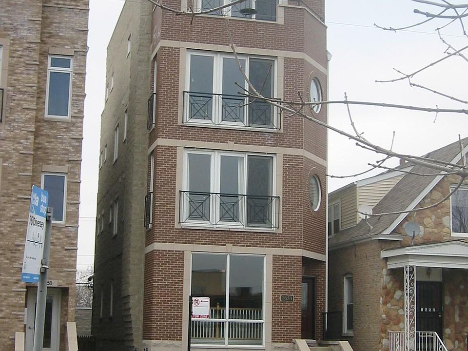 1st image of 1654 W Diversey Ave #2