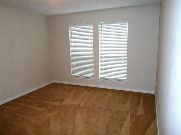 2045 Catline Cir — Photo 11