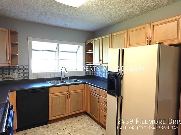 4th image of 2439 Fillmore Dr