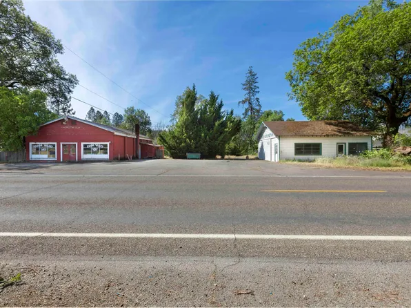 8622 E Evans Creek Rd, Rogue River, OR 97537