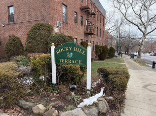 215-19 48th Ave APT 2C, Bayside, NY 11361