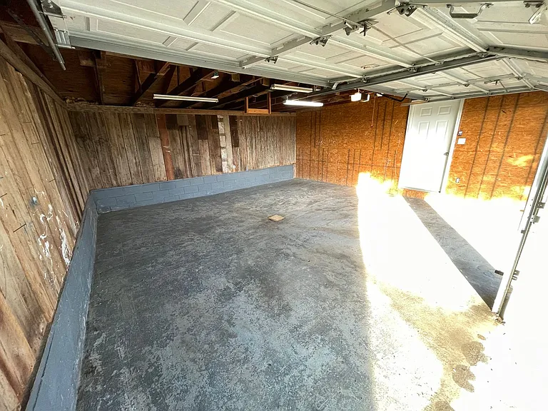 2274 Hempridge Rd — Photo 22