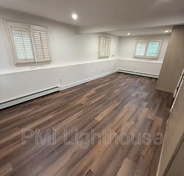 2077 Feuereisen Ave — Photo 10