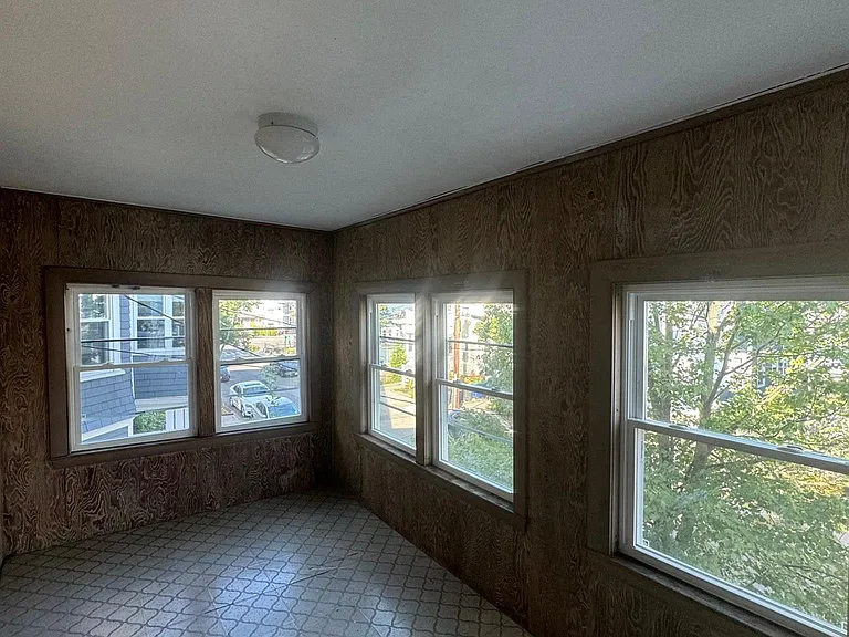 14 Bay State Ave — Photo 16