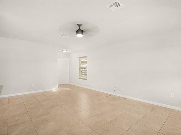 3rd image of 18417 Catoctin Dr