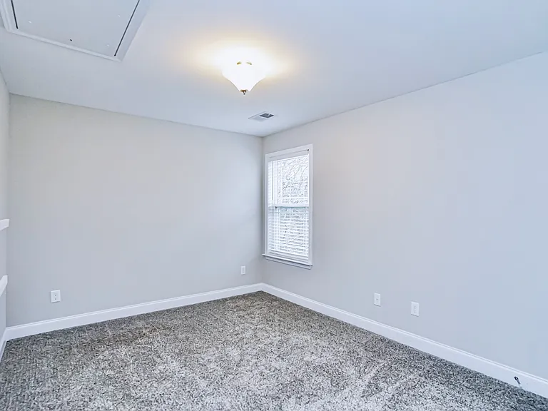 206 Snow St — Photo 16