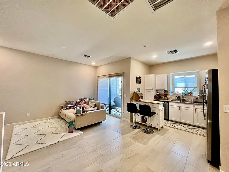 2145 W Harmont Dr — Photo 5