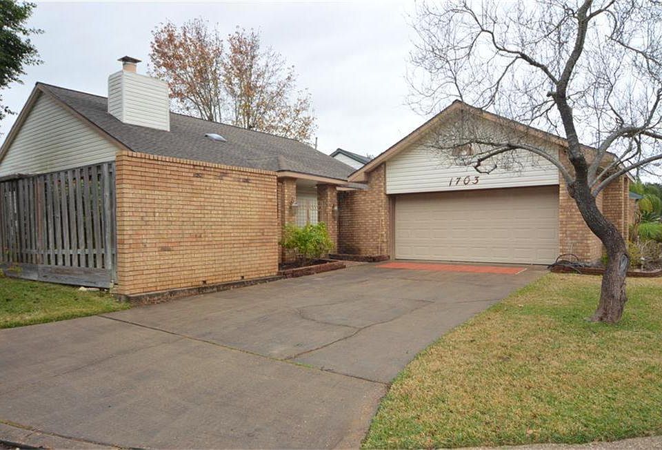 1st image of 1703 Plumbwood Way