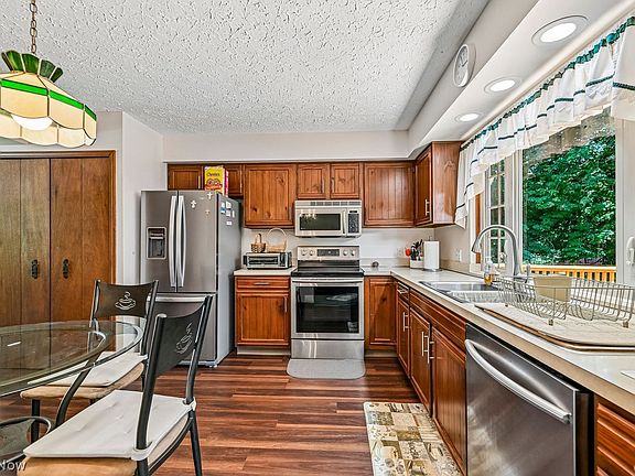 5th image of 9109 Bluejay Ln