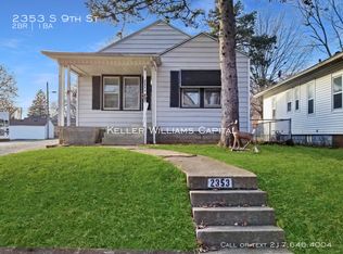 2353 S 9th St, Springfield, IL 62703