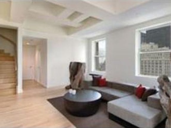 2nd image of 15 Broad St Unit Penthouse 3900