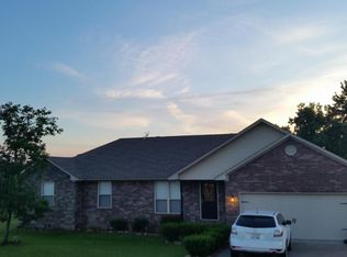 180 Crestpointe, Russellville, AR 72802