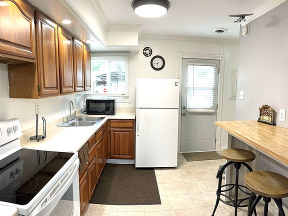5th image of 416 Teri St