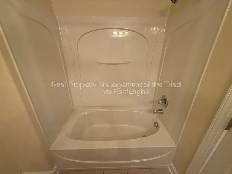 103 Southlake Ct — Photo 15