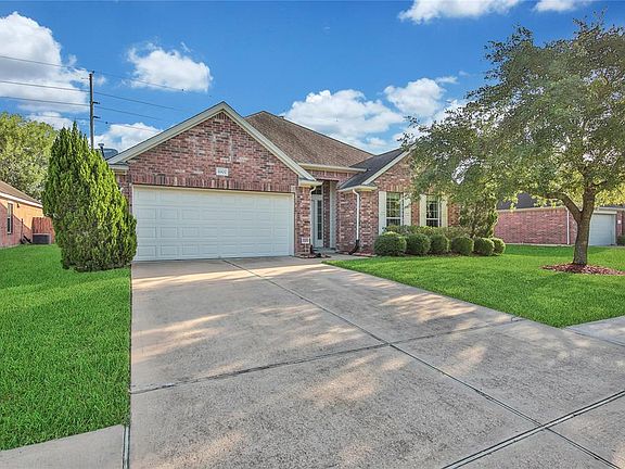 2nd image of 8907 Sungate Dr