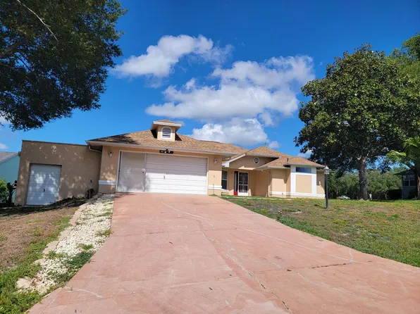 665 W Sunset Strip Dr, Beverly Hills, FL 34465