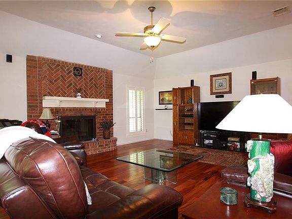4th image of 353 Bluebonnet Cir