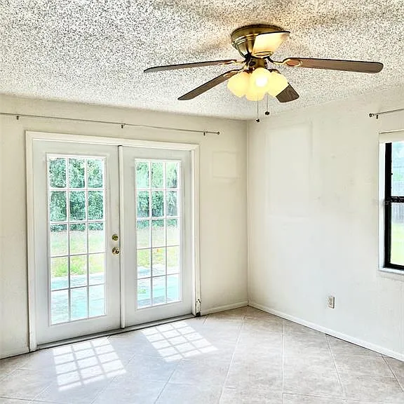 718 Buckminster Cir — Photo 10