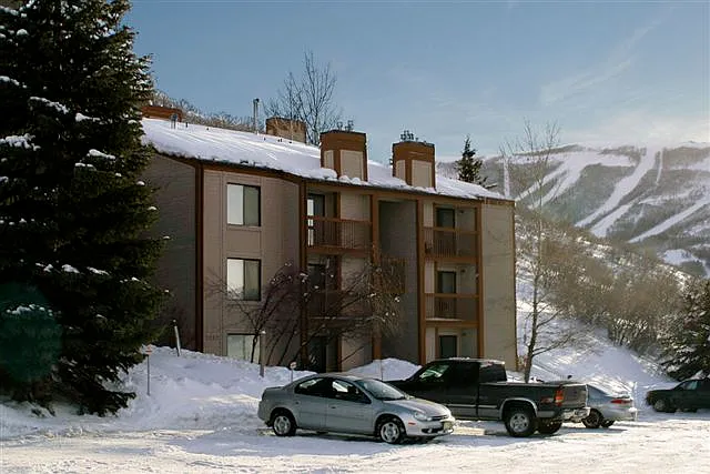 2 bed, 960 sqft, $2,750 — Photo 3