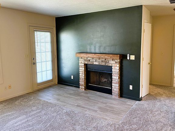 5th image of 905 W Cardinal Ct