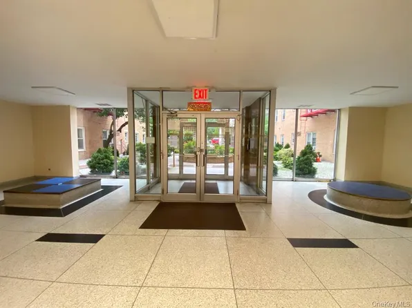 42-42 Colden Street image 2 of 15