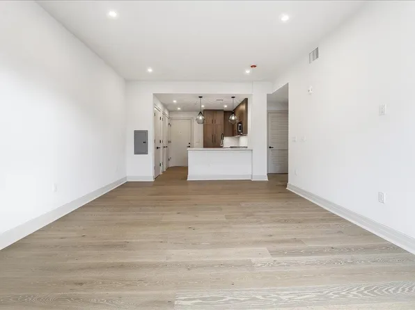 921 Madison Street image 8 of 20