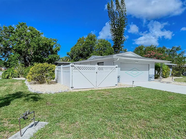 6758 S Lockwood Ridge Rd — Photo 47
