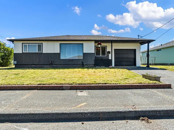1046 Jaccard St, Crescent City, CA 95531