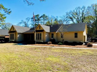 134 Azalea Ln, Fitzgerald, GA 31750