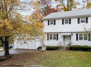 76 Hillside Dr, Shrewsbury, MA 01545