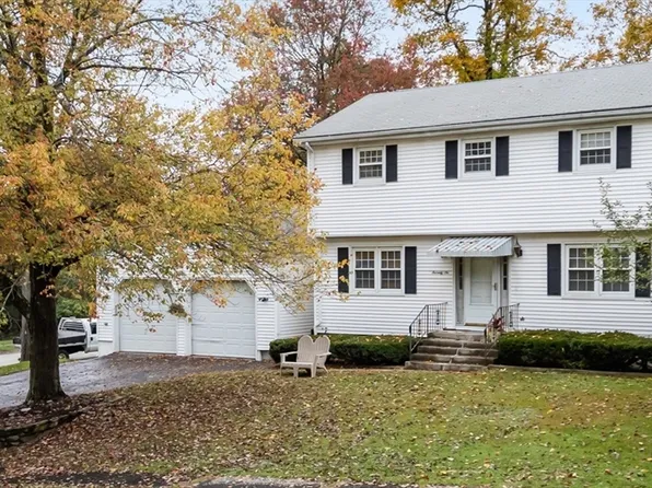 76 Hillside Dr, Shrewsbury, MA 01545