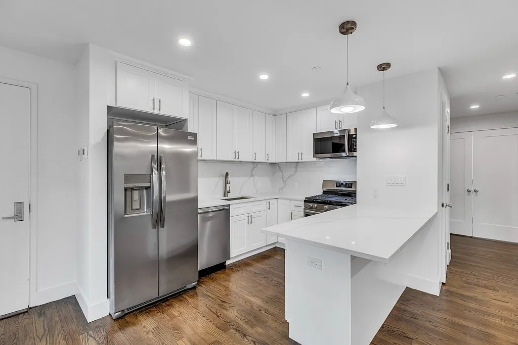 1 bed, 775 sqft, $5,600 — Photo 2